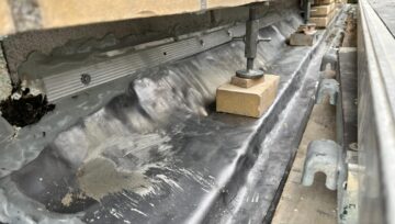 Lood naar binnenblad aanbrengen Lisse